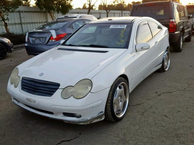 WDBRN40J64A545384 - 2004 MERCEDES-BENZ C 230K SPO WHITE photo 2