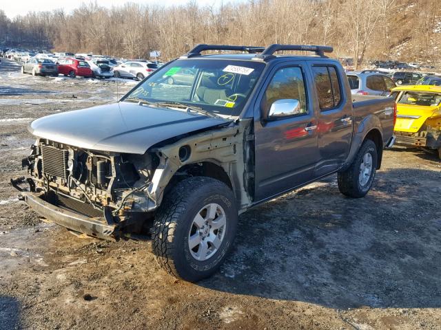 1N6AD07W45C459490 - 2005 NISSAN FRONTIER C GRAY photo 2