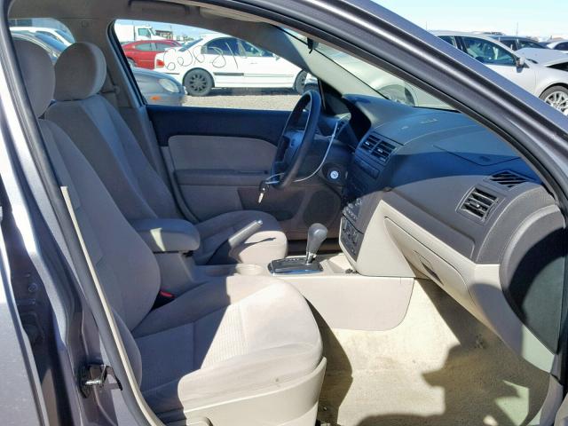 3FAFP06Z56R176407 - 2006 FORD FUSION S GRAY photo 5