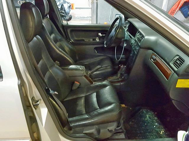 YV1LW61J5Y2698167 - 2000 VOLVO V70 BASE SILVER photo 5