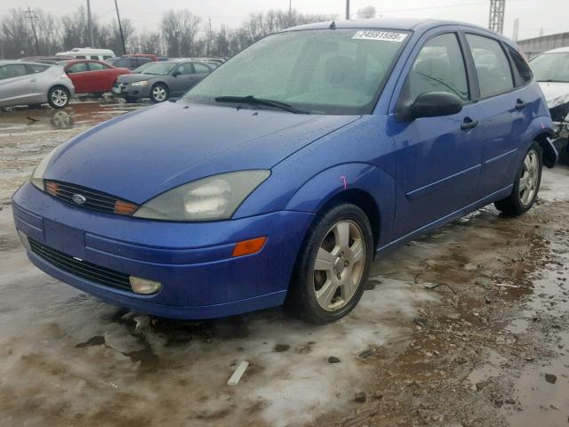 3FAFP37313R192983 - 2003 FORD FOCUS ZX5 BLUE photo 2