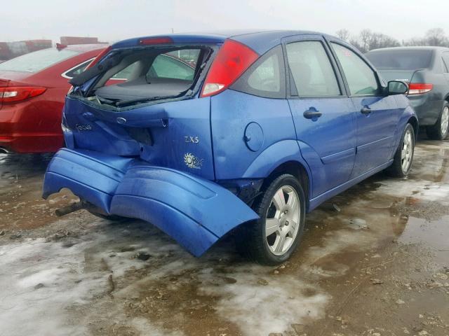 3FAFP37313R192983 - 2003 FORD FOCUS ZX5 BLUE photo 4