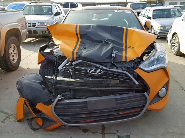 KMHTC6AE8GU290097 - 2016 HYUNDAI VELOSTER T ORANGE photo 7