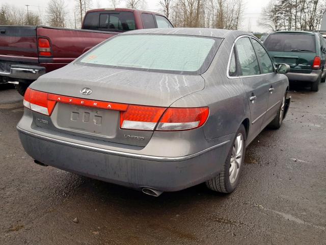 KMHFC46F96A054822 - 2006 HYUNDAI AZERA SE GRAY photo 4