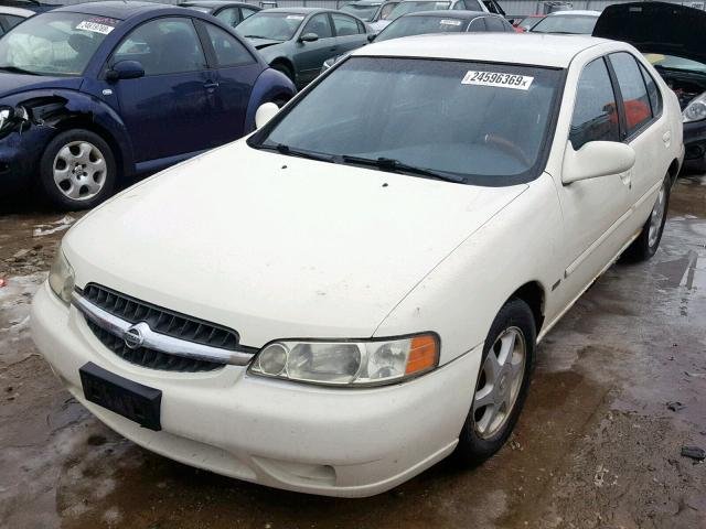 1N4DL01D71C186779 - 2001 NISSAN ALTIMA XE WHITE photo 2