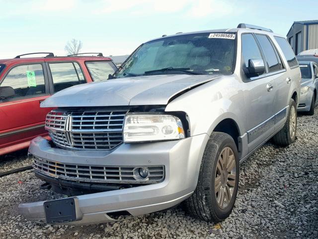 5LMJJ2H51EEL08441 - 2014 LINCOLN NAVIGATOR 银色 照片 2