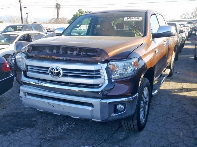 5TFAW5F11EX340532 - 2014 TOYOTA TUNDRA CRE Braun Foto 2