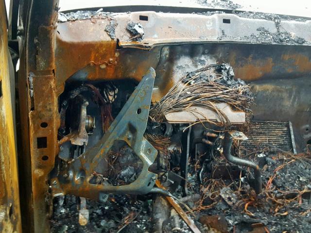 1B7GG2AN6YS701156 - 2000 DODGE DAKOTA QUA BURN photo 8