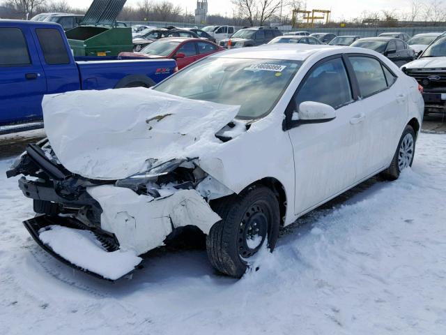 5YFBURHE6HP725945 - 2017 TOYOTA COROLLA L WHITE photo 2