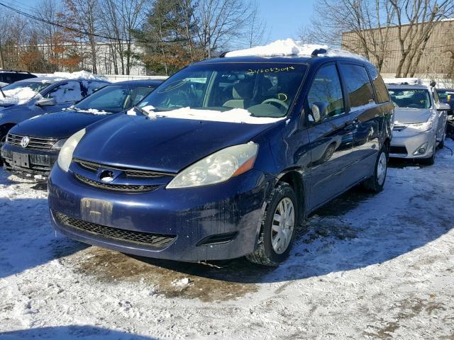 5TDZA23C66S493825 - 2006 TOYOTA SIENNA CE BLUE photo 2