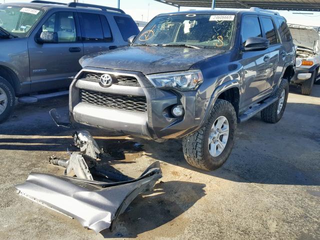 JTEBU5JR9G5306551 - 2016 TOYOTA 4RUNNER SR GRAY photo 2