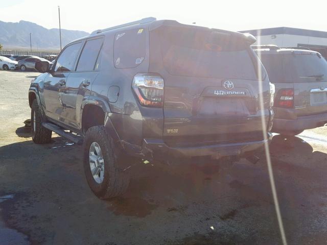 JTEBU5JR9G5306551 - 2016 TOYOTA 4RUNNER SR GRAY photo 3
