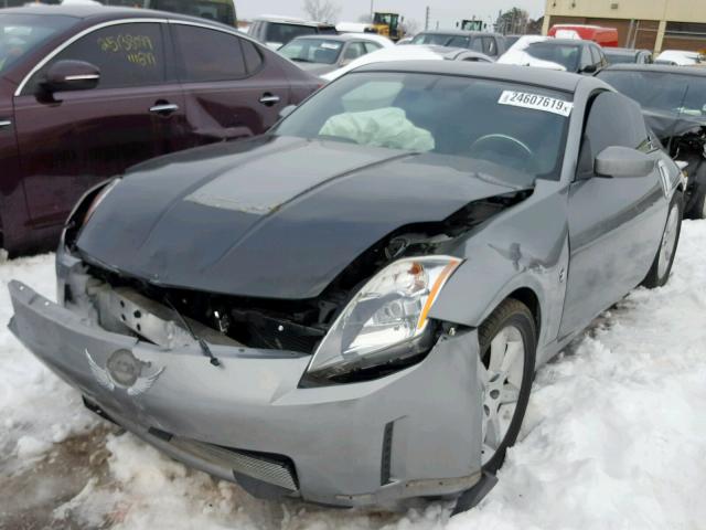 JN1AZ34DX5M600262 - 2005 NISSAN 350Z COUPE SILVER photo 2