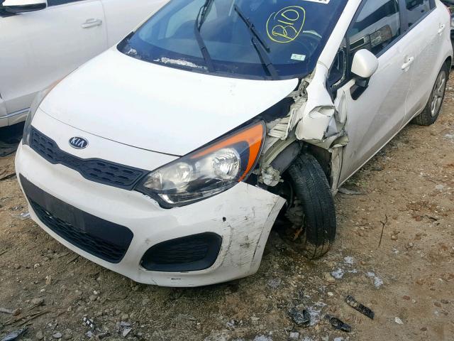 KNADM5A38C6054737 - 2012 KIA RIO LX WHITE photo 9