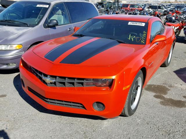 2G1FE1E37D9240462 - 2013 CHEVROLET CAMARO LS ORANGE photo 2