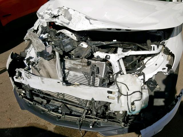 1G1ZH5SX8GF335983 - 2016 CHEVROLET MALIBU PRE WHITE photo 9