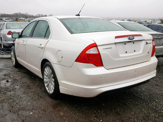 3FADP0L39AR139943 - 2010 FORD FUSION HYB WHITE photo 3