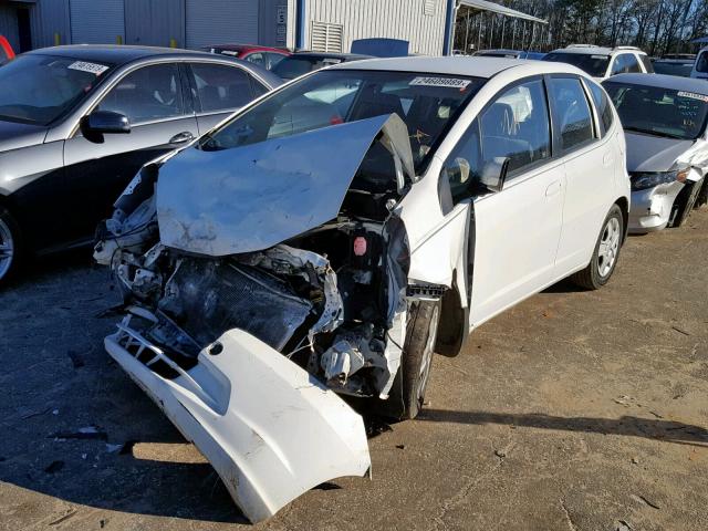 JHMGE8H32DC031234 - 2013 HONDA FIT WHITE photo 2