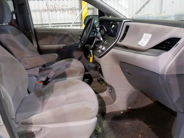 5TDZK3DC1GS691764 - 2016 TOYOTA SIENNA BAS GRAY photo 5