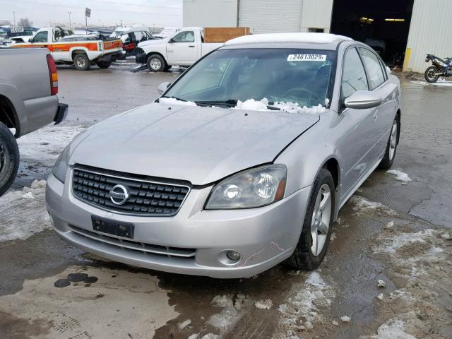 1N4BL11E65N926158 - 2005 NISSAN ALTIMA SE SILVER photo 2