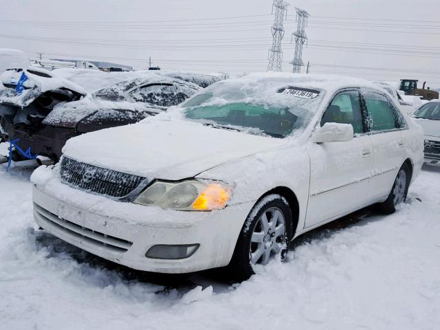 4T1BF28BX2U204210 - 2002 TOYOTA AVALON XL WHITE photo 2