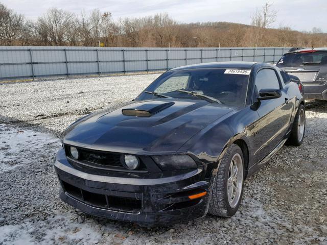 1ZVBP8CF8B5124085 - 2011 FORD MUSTANG GT BLACK photo 2