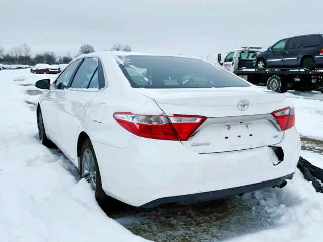 4T1BF1FK6GU117151 - 2016 TOYOTA CAMRY LE WHITE photo 3