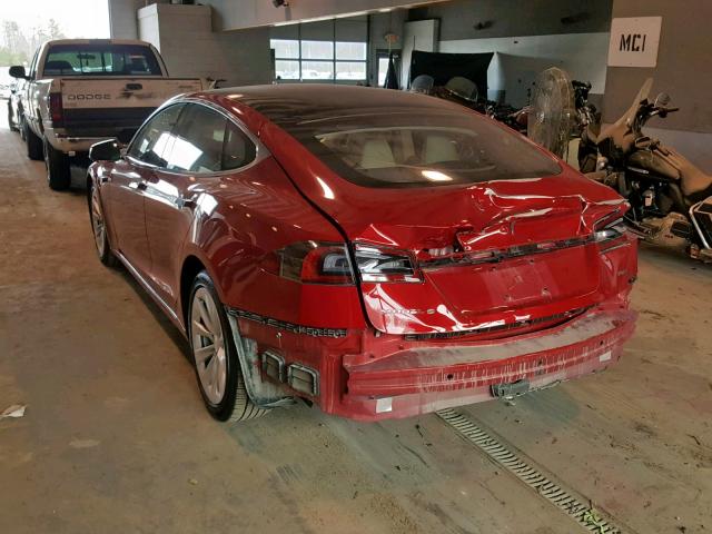 5YJSA1E22HF202647 - 2017 TESLA MODEL S RED photo 3