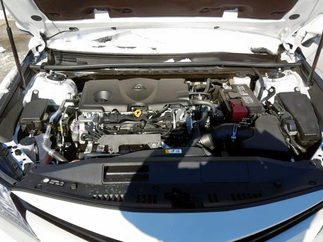 4T1B11HK6JU156180 - 2018 TOYOTA CAMRY L WHITE photo 7