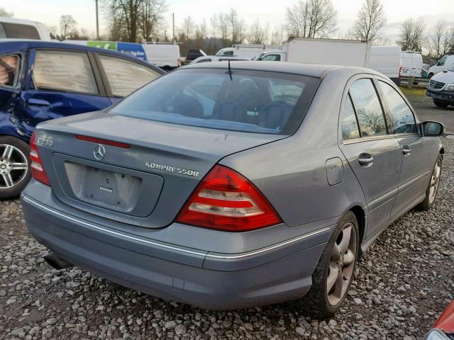 WDBRF40J45F606359 - 2005 MERCEDES-BENZ C 230K SPO SILVER photo 4