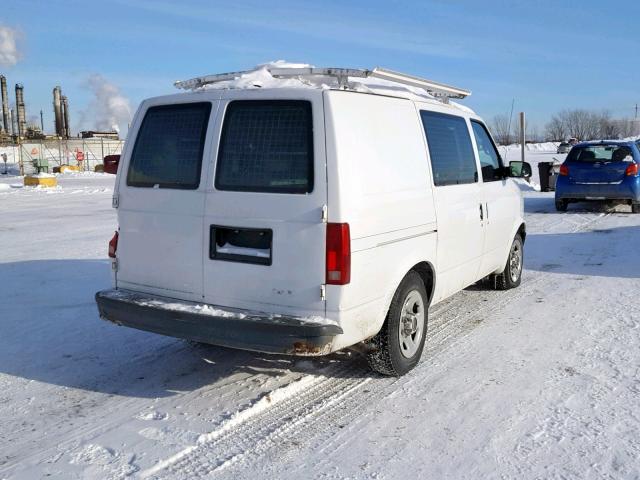 1GTDM19X75B508473 - 2005 GMC SAFARI XT WHITE photo 4