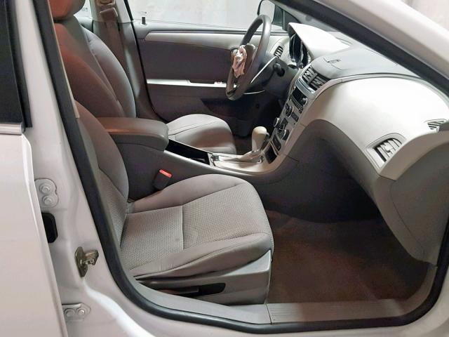 1G1ZA5EUXCF347472 - 2012 CHEVROLET MALIBU LS WHITE photo 5