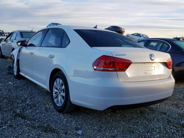 1VWAP7A31CC055199 - 2012 VOLKSWAGEN PASSAT S WHITE photo 3