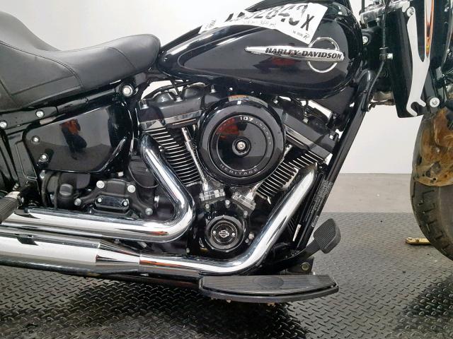 1HD1YAJ62KB023386 - 2019 HARLEY-DAVIDSON FLHC  BLACK photo 5