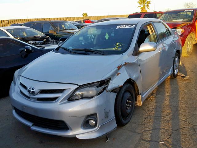 2T1BU4EE3DC122033 - 2013 TOYOTA COROLLA BA GRAY photo 2