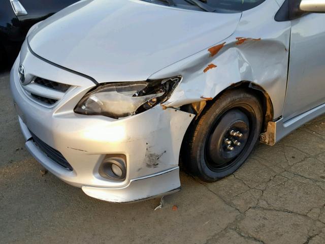 2T1BU4EE3DC122033 - 2013 TOYOTA COROLLA BA GRAY photo 9