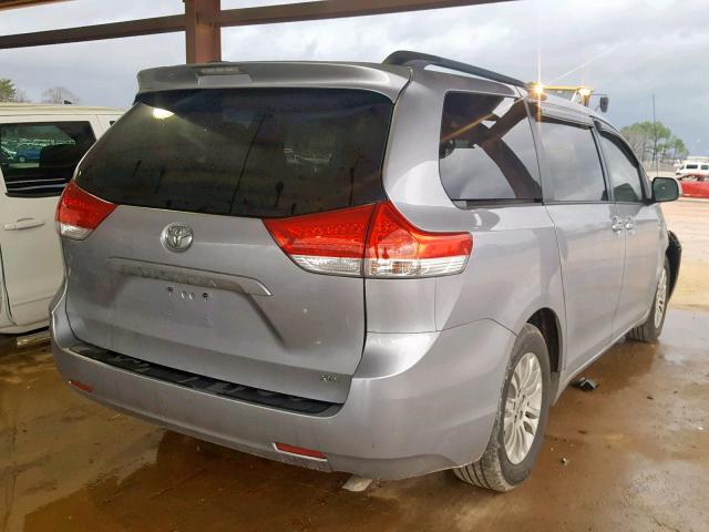 5TDYK3DC9CS276598 - 2012 TOYOTA SIENNA XLE 银色 照片 4