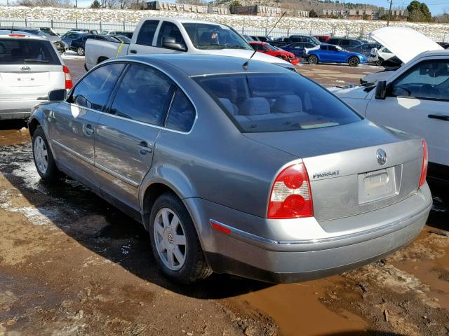 WVWMD63B14E084215 - 2004 VOLKSWAGEN PASSAT GL GRAY photo 3