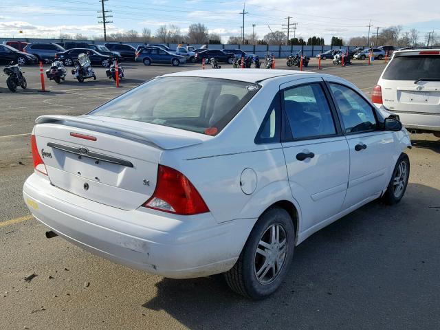 1FAFP34321W197270 - 2001 FORD FOCUS SE WHITE photo 4