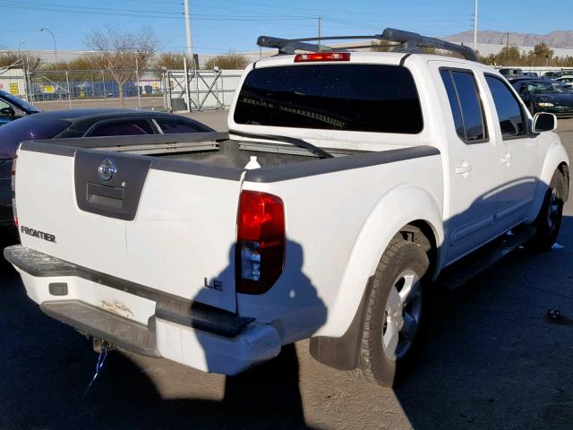 1N6AD07U65C435870 - 2005 NISSAN FRONTIER C WHITE photo 4