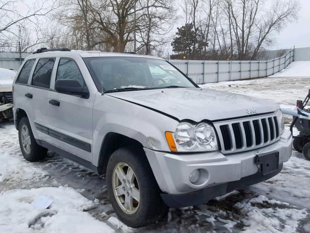 1J4GR48K85C635372 - 2005 JEEP GRAND CHER SILVER photo 1