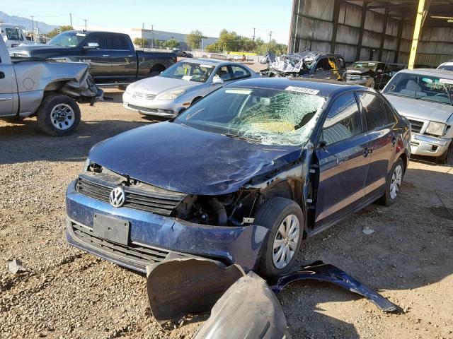 3VW2K7AJ1EM392894 - 2014 VOLKSWAGEN JETTA BASE BLUE photo 2