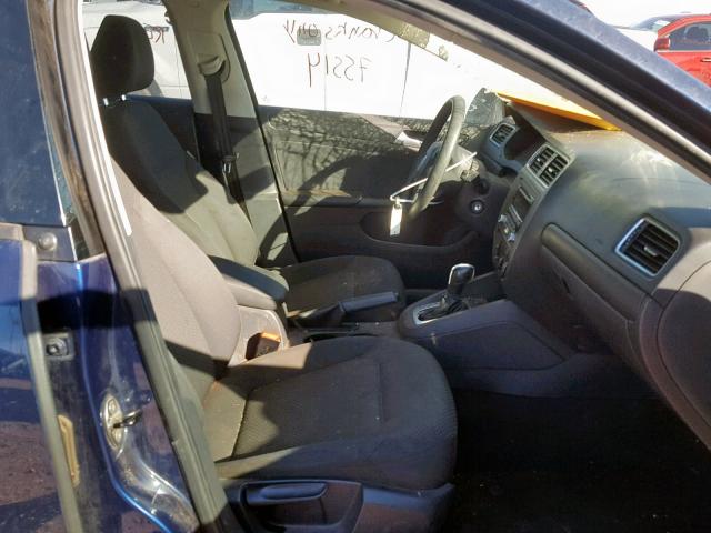 3VW2K7AJ1EM392894 - 2014 VOLKSWAGEN JETTA BASE BLUE photo 5