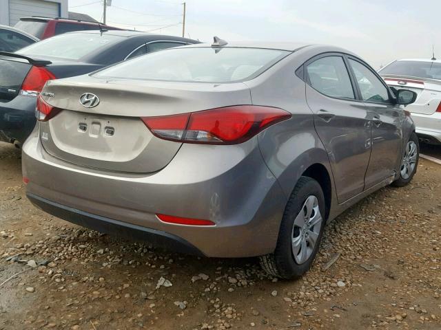 5NPDH4AE8GH690203 - 2016 HYUNDAI ELANTRA SE GOLD photo 4