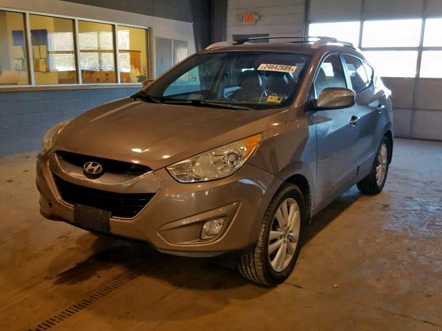 KM8JUCAC3BU225488 - 2011 HYUNDAI TUCSON GLS TAN photo 2