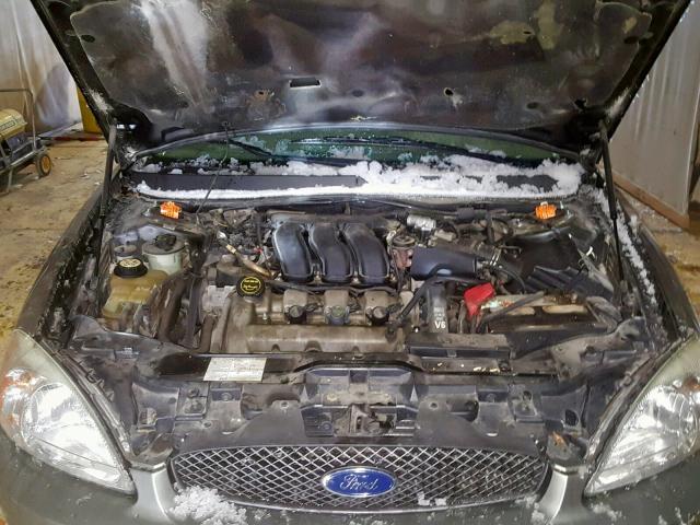 1FAHP56S64G119355 - 2004 FORD TAURUS SEL GRAY photo 7