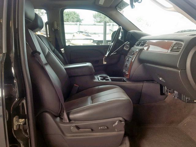 1GNSCJE07ER201418 - 2014 CHEVROLET SUBURBAN C BLACK photo 5