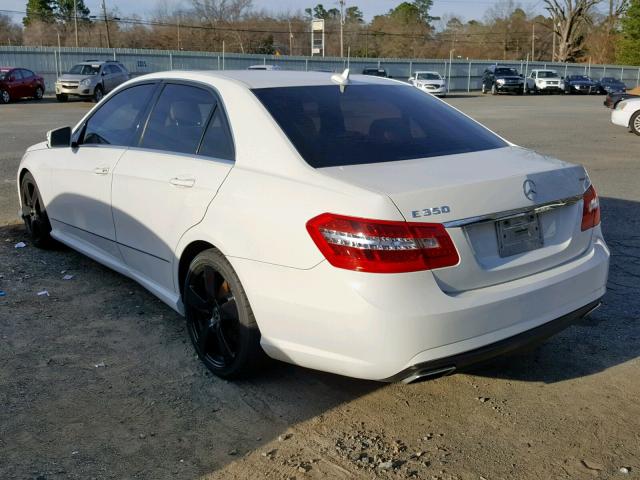 WDDHF5GB3BA471519 - 2011 MERCEDES-BENZ E 350 WHITE photo 3