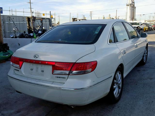 KMHFC46F66A057290 - 2006 HYUNDAI AZERA SE WHITE photo 4