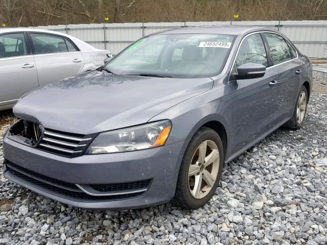 1VWBH7A30DC104511 - 2013 VOLKSWAGEN PASSAT SE GRAY photo 2